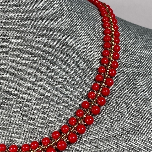 Necklace Red Gold Tone Beaded Hook Clasp Signed  Vintage 18”+2” - Picture 4 of 10